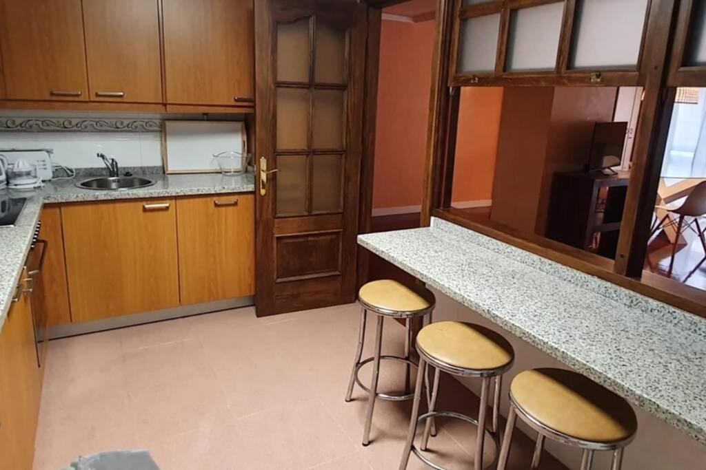 Centrico apto Cangas de Onís, cerca Puente Romano Apartamento Exterior foto