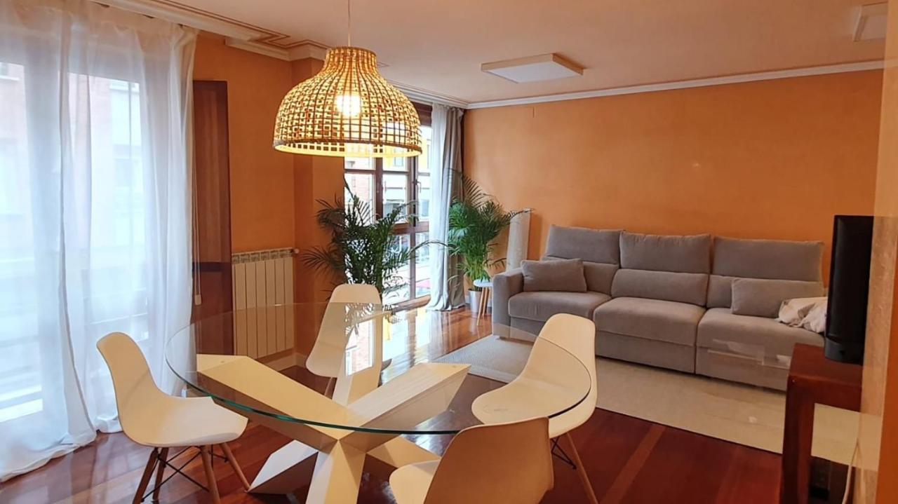 Centrico apto Cangas de Onís, cerca Puente Romano Apartamento Exterior foto