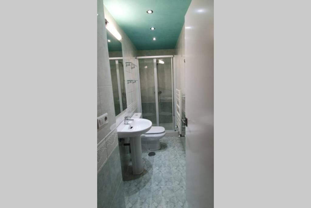 Centrico apto Cangas de Onís, cerca Puente Romano Apartamento Exterior foto