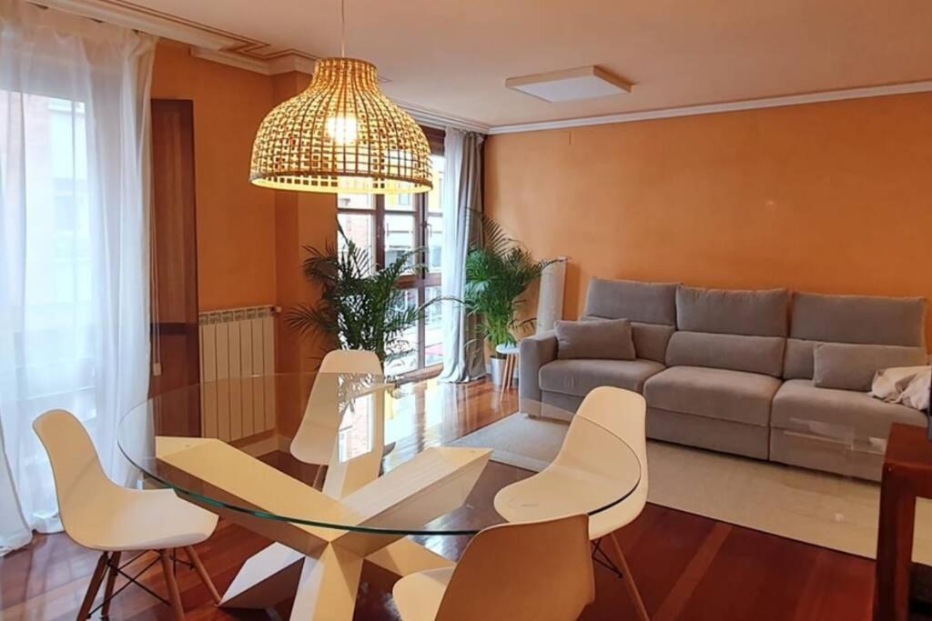 Centrico apto Cangas de Onís, cerca Puente Romano Apartamento Exterior foto